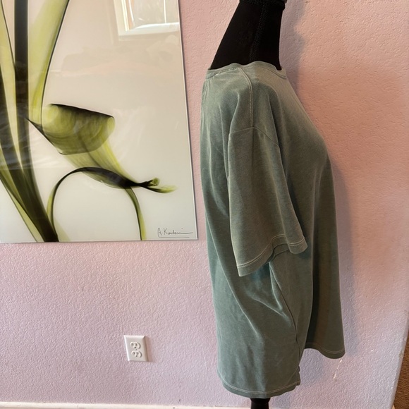 Tommy Bahama shirt size large - Picture 2 of 5